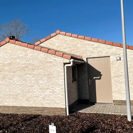 Wh95 Gezellig Vakantiehuisje -4p- Met Tuin En Parking Holiday home *